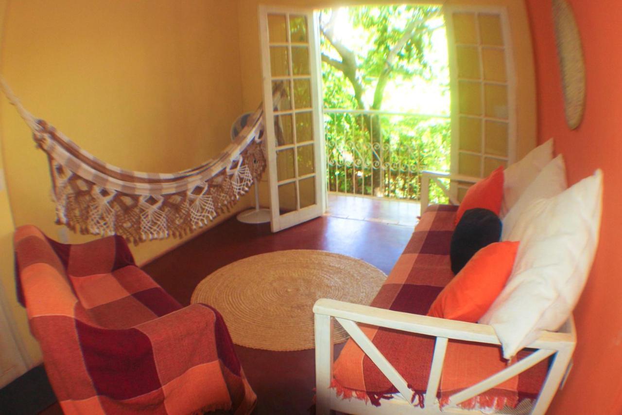 Casas Caminho Do Meio เลนโซยส์ ภายนอก รูปภาพ
