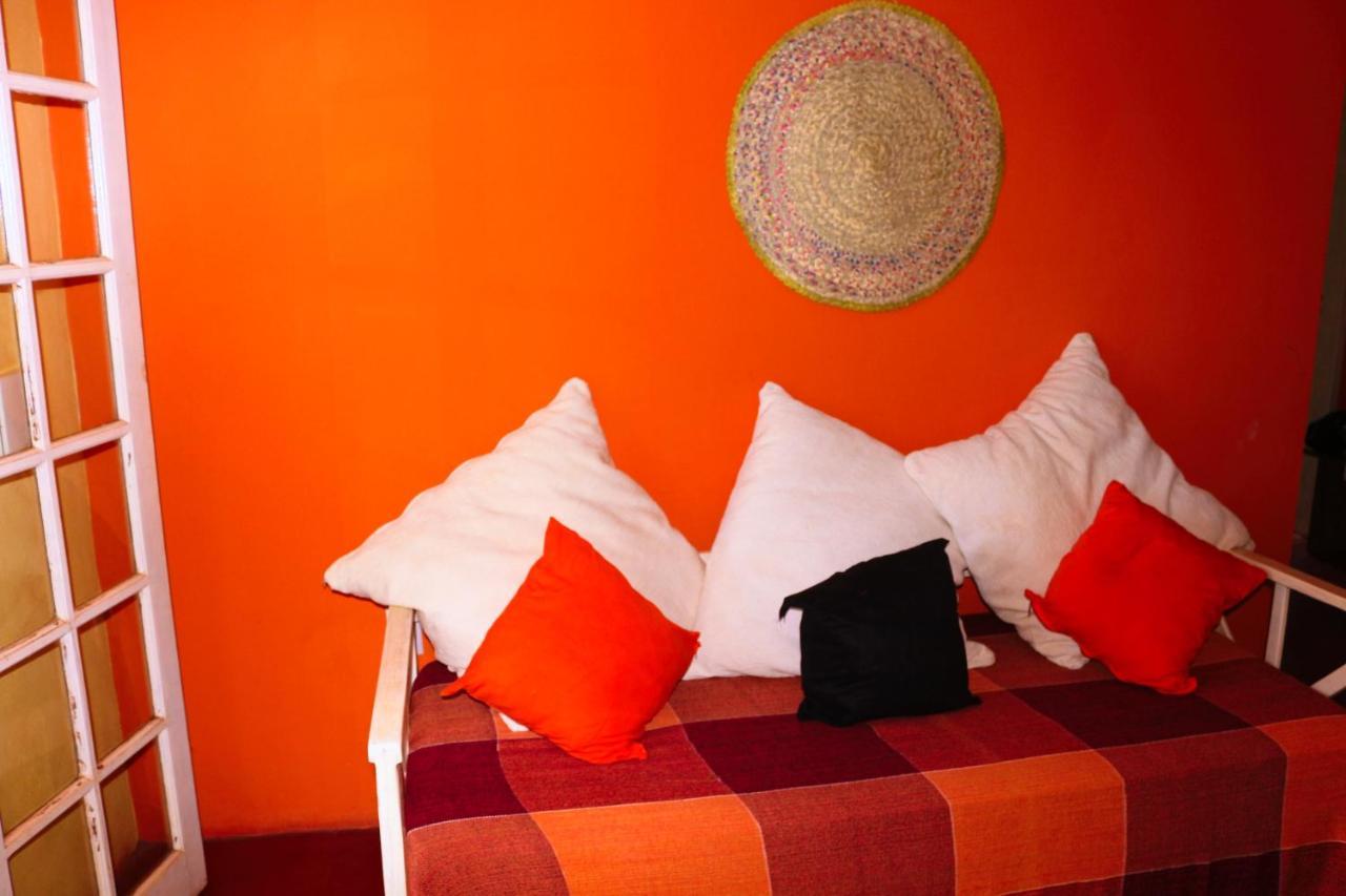 Casas Caminho Do Meio เลนโซยส์ ภายนอก รูปภาพ