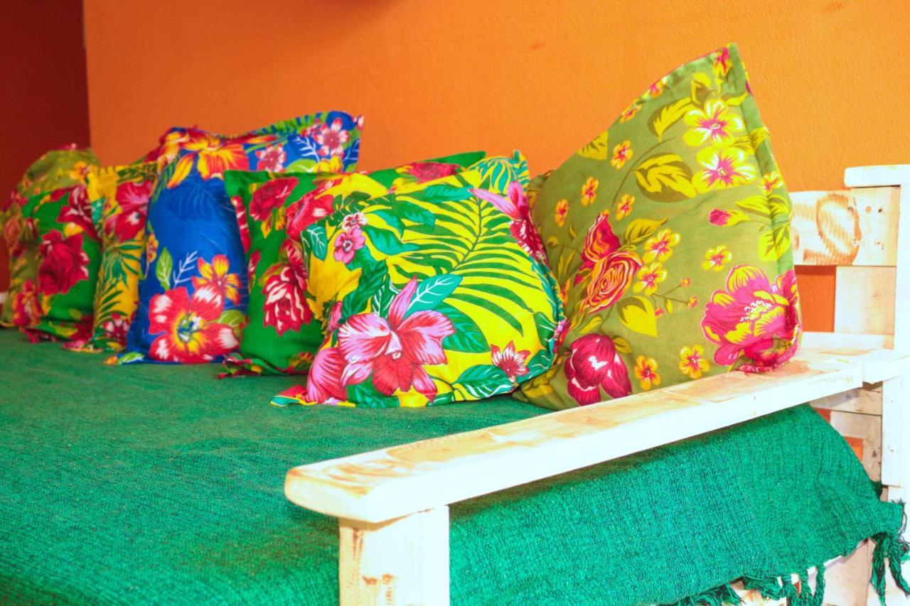 Casas Caminho Do Meio เลนโซยส์ ภายนอก รูปภาพ