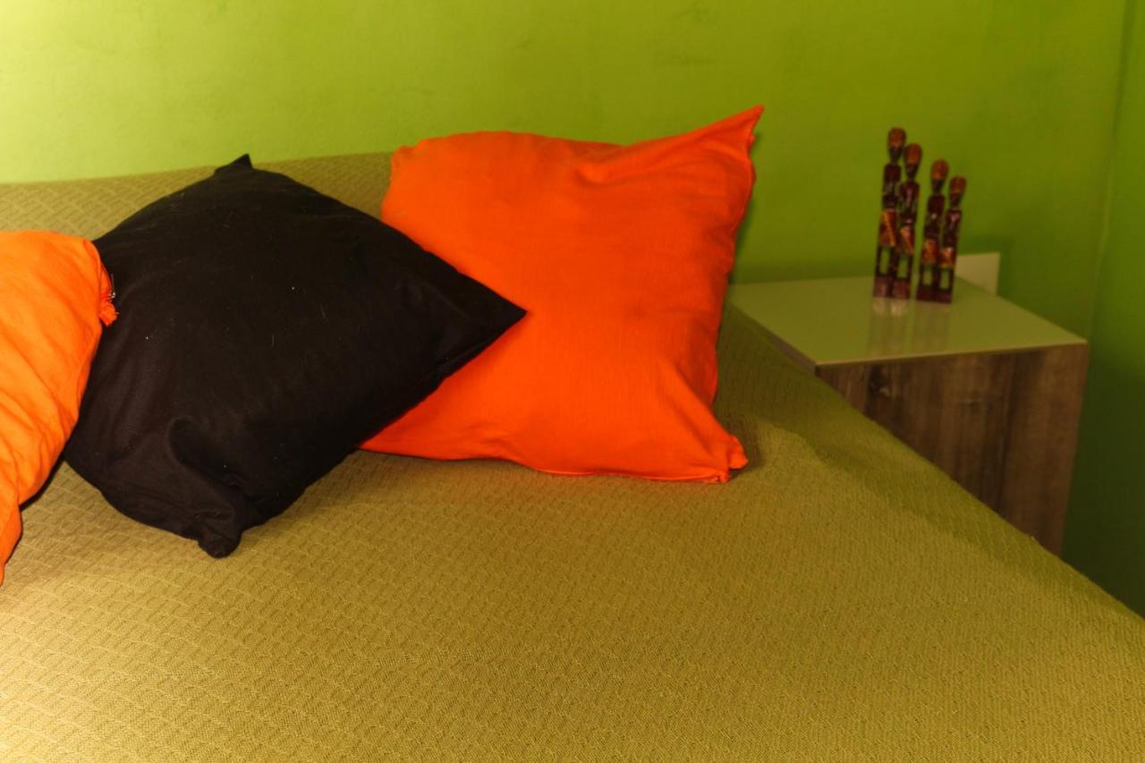 Casas Caminho Do Meio เลนโซยส์ ภายนอก รูปภาพ