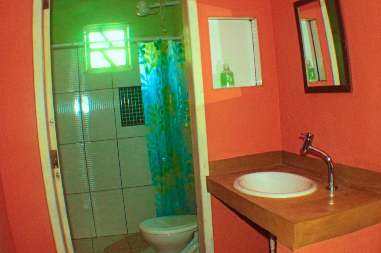 Casas Caminho Do Meio เลนโซยส์ ภายนอก รูปภาพ